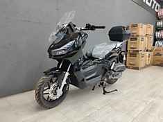 Скутер SPRMOTORS ADV MAX 50/150 (ЧЕРНЫЙ) (с кофром)