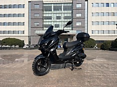 Скутер SPRMOTORS ENJOY 50/150 (ЧЕРНЫЙ) (с кофром)